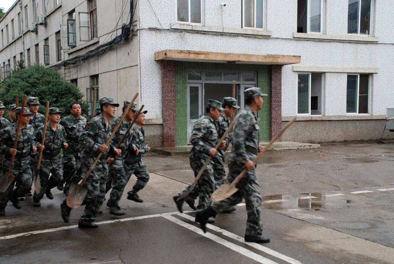 星火機床公司開展防汛演練