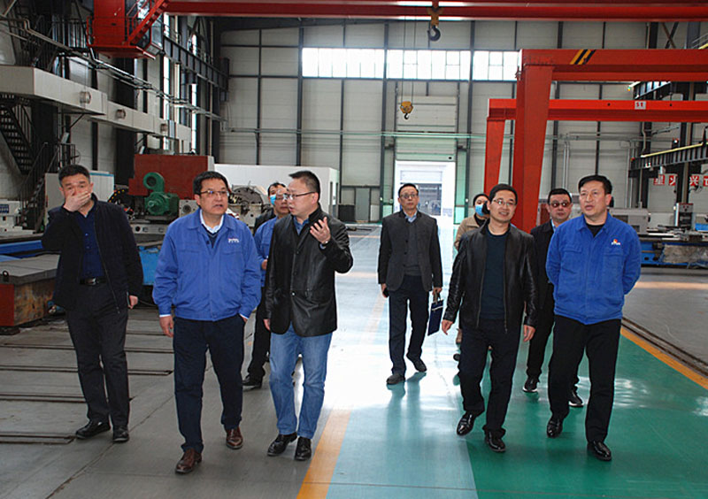 甘肅省工信廳徐亞綱來星火機床公司調研