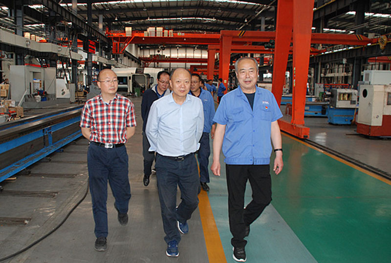 甘肅省發(fā)改委領(lǐng)導(dǎo)來星火機床公司調(diào)研