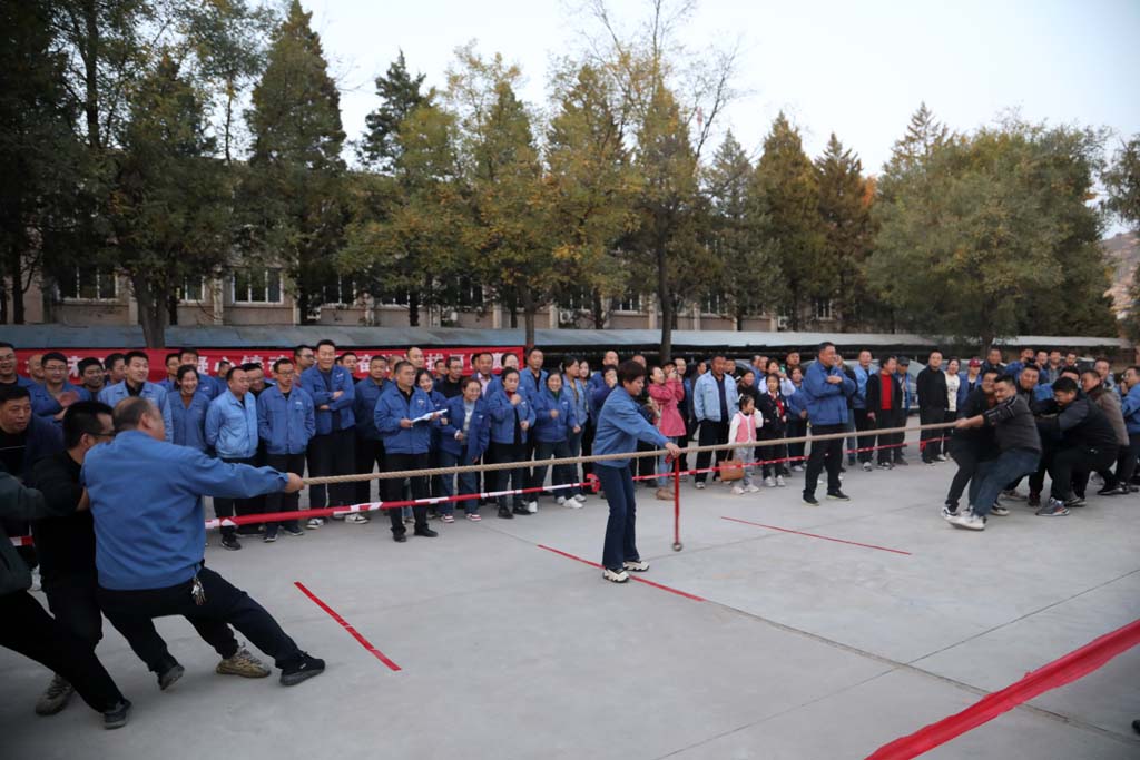 星火機床公司開展“凝心鑄魂 團結奮進”職工拔河比賽