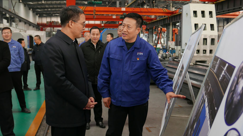 甘肅省委常委、政法委書記劉長根深入包聯企業星火機床公司調研