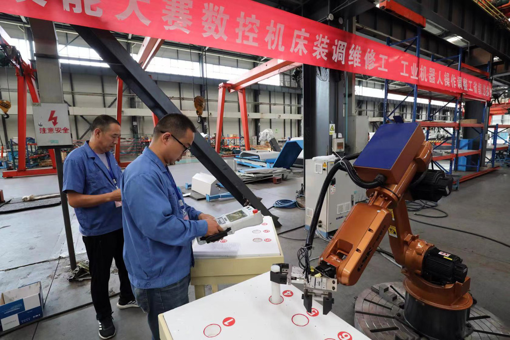 市產業(yè)工人隊伍建設改革情況考核 星火機床公司被評為優(yōu)秀