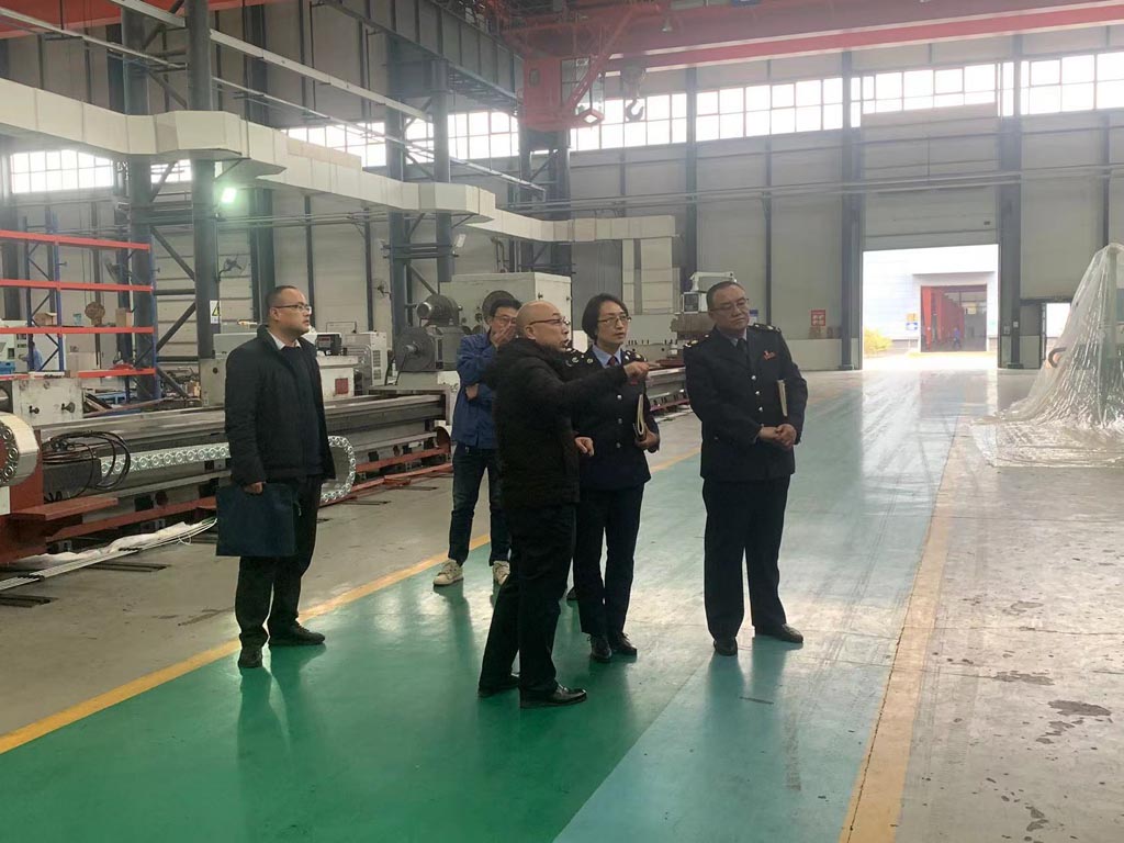 天水市經開區稅務分局副局長張曉梅到星火公司調研