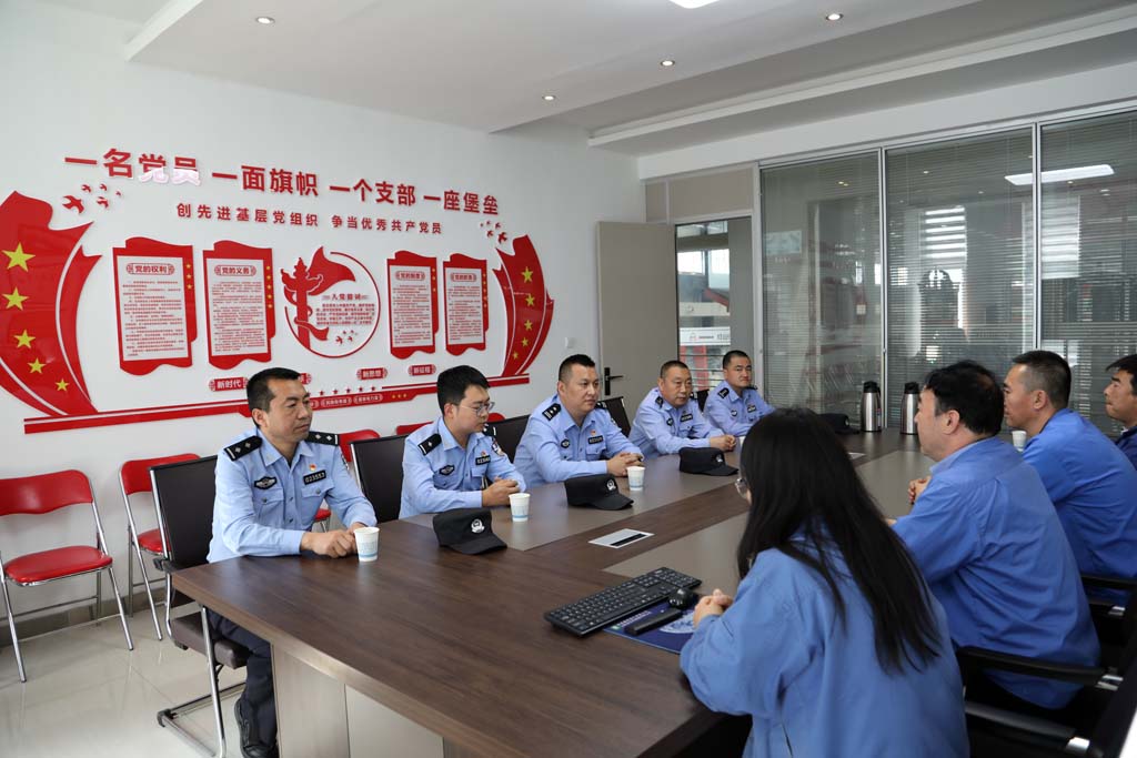 黨建引領(lǐng)聚合力,警企共建創(chuàng)平安,星火機(jī)床公司與社棠派出所開展警企黨建活動(dòng)