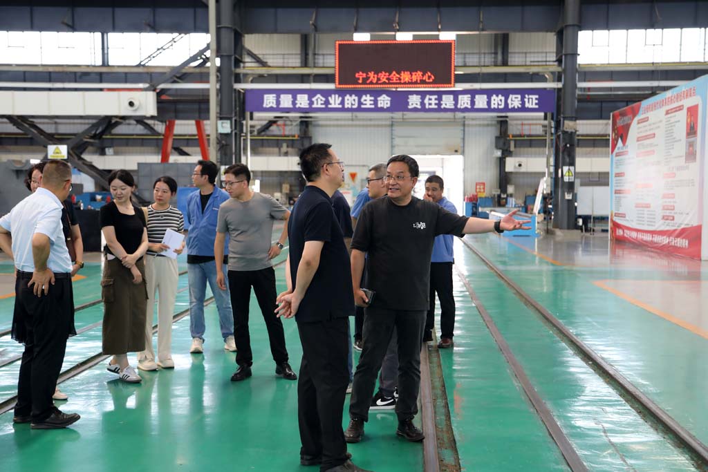 省國(guó)投領(lǐng)導(dǎo)劉建一行來星火公司調(diào)研