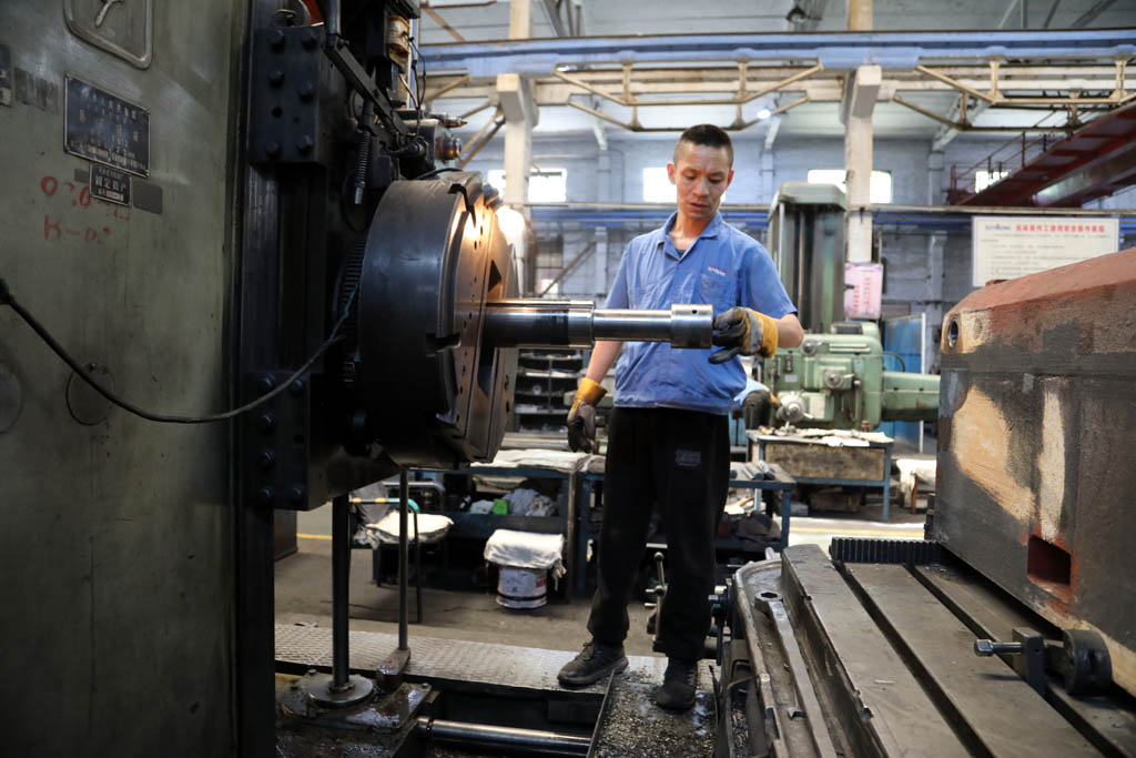 “向勞模學習，做時代工匠”之匠心鑄就卓越實干詮釋擔當 ——— 記星火數控公司大件加工分廠鏜床工、天水市勞模甄毅博 